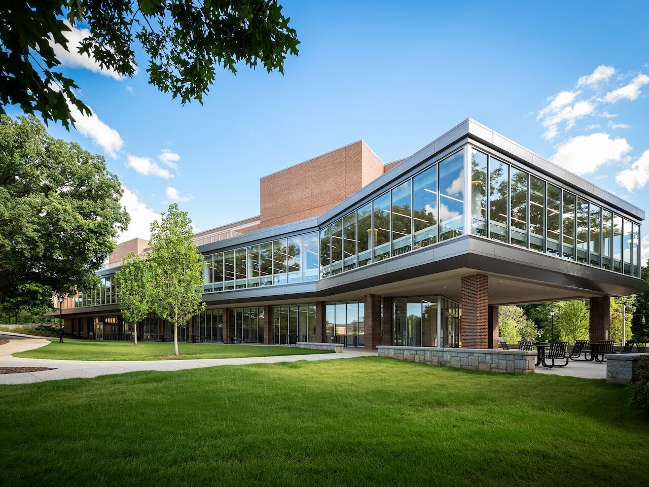 Hillside Dining Commons exterior